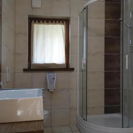 2 Bedroom Gorgeous In * モラフスケ・トプリツェ